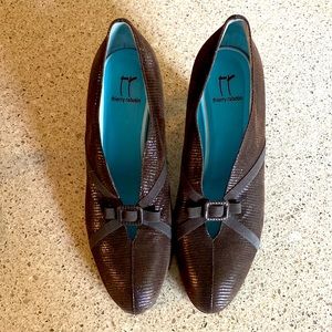 Thierry Rabotin pumps. Soft brown leather.